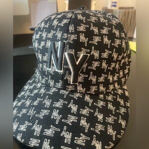 NY Yankees Fitted Hat
